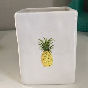 Rae Dunn Pineapple
